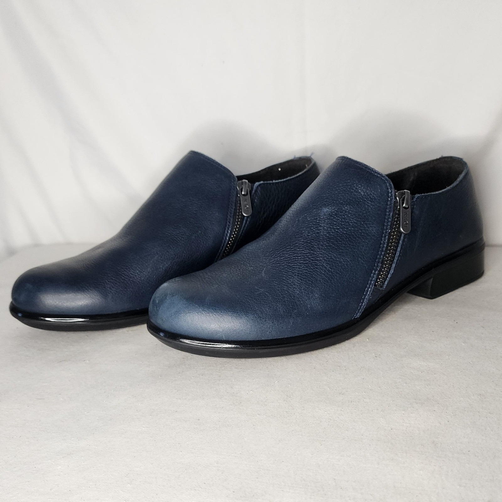 Naot Navy Blue Leather Dual Zip Loafers Womens 40 L9